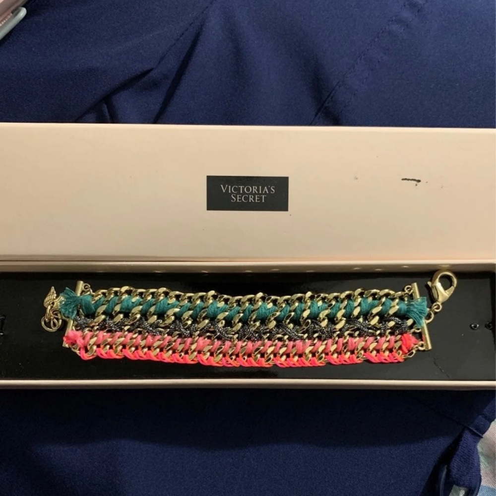 VS bracelet